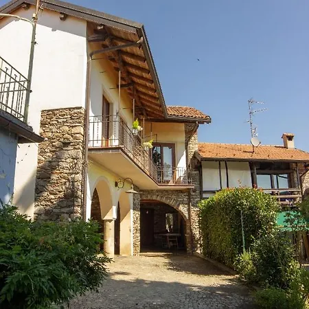 Casa Patrone Konukevi Nebbiuno